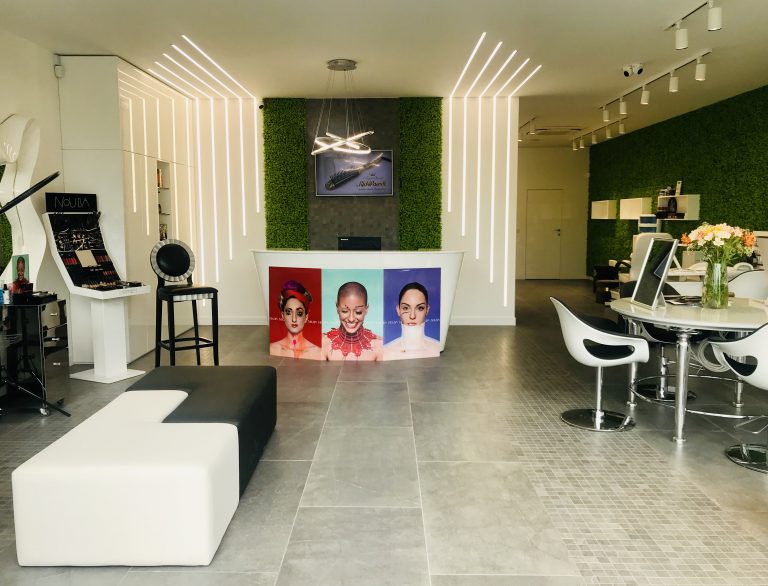 BEAUTY SALON